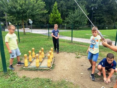 Razgibano, živahno, razigrano, počitniško, … (16)